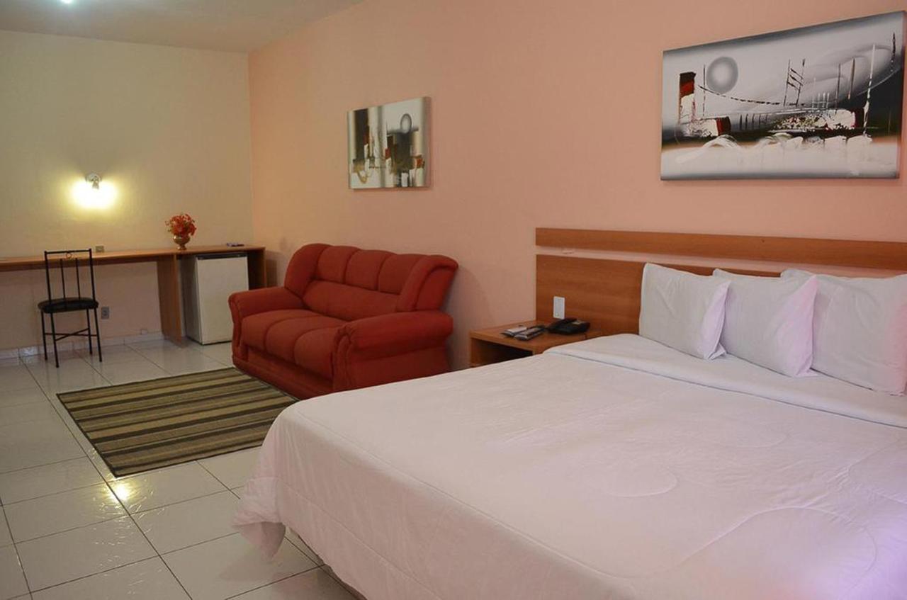 Hotel Calabreza E Restaurante